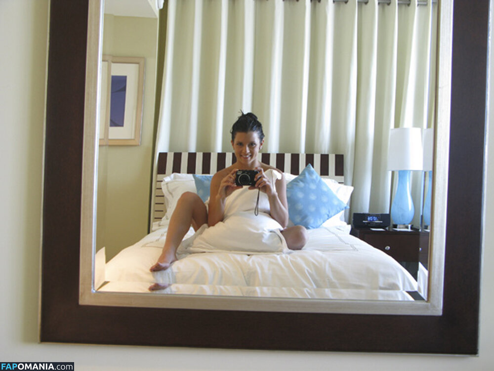 Danica Patrick Nago Przeciekłe zdjęcie #2