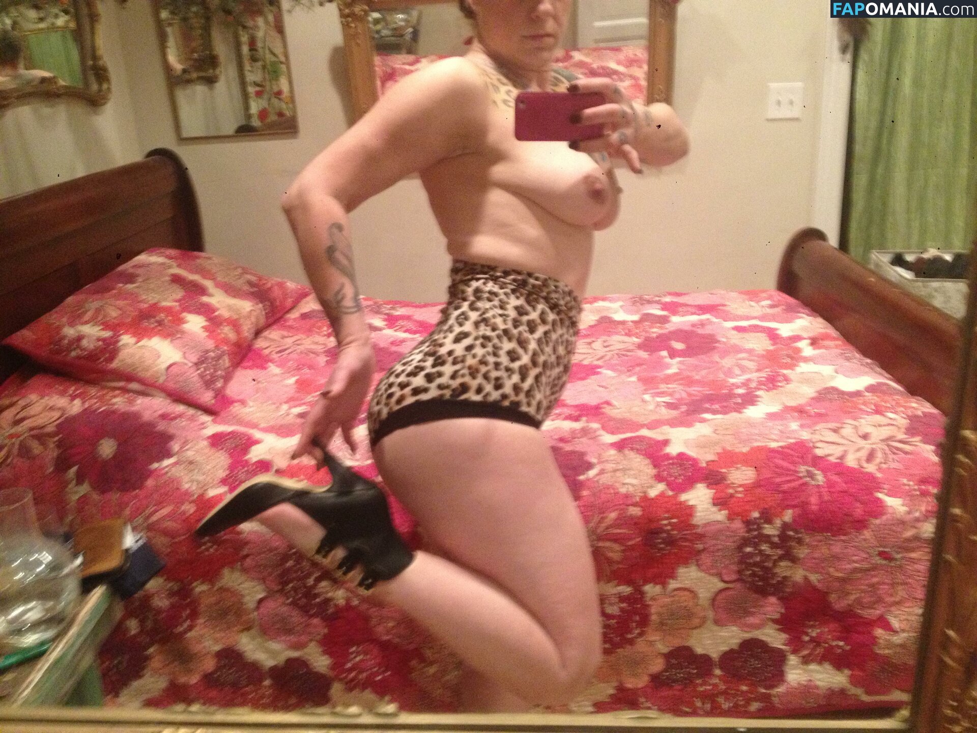 Danielle Colby Nago Przeciekłe zdjęcie #6