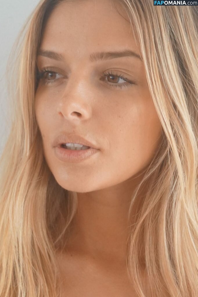 Danielle Knudson Nago Przeciekłe zdjęcie #252