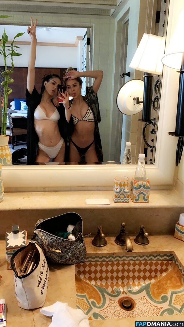 Delilah Belle Hamlin Nago Przeciekłe zdjęcie #34