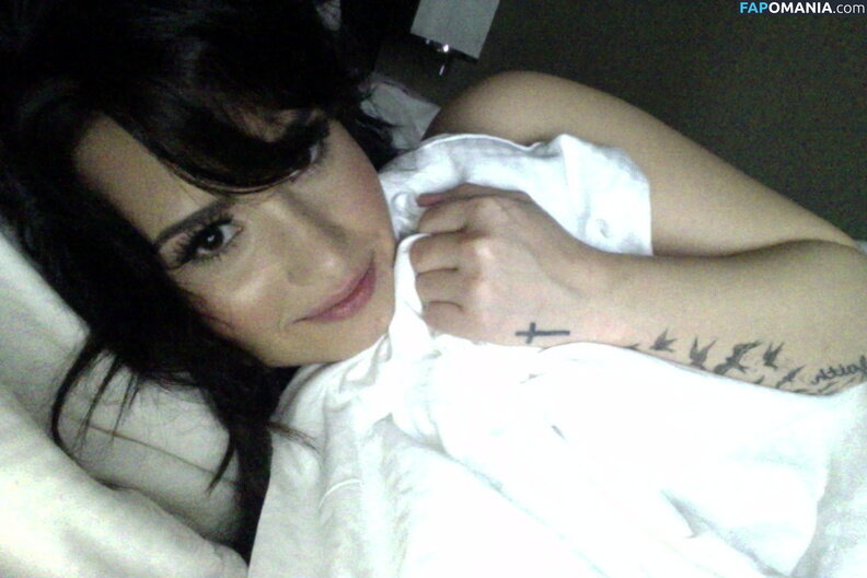 Demi Lovato Nago Przeciekłe zdjęcie #2