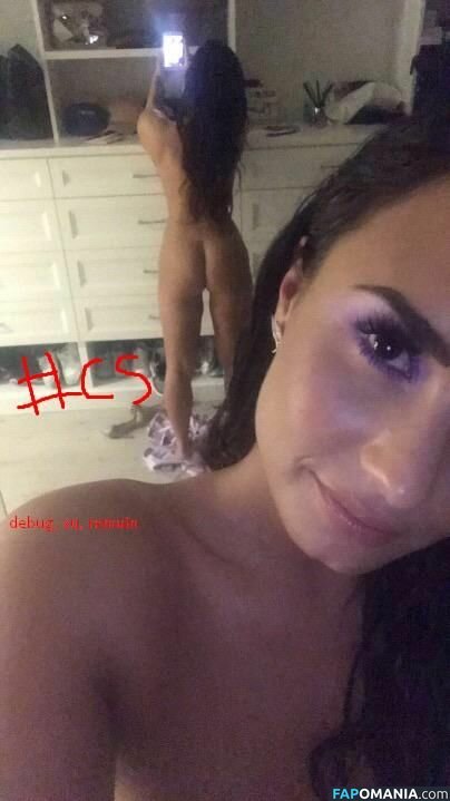 Demi Lovato Nago Przeciekłe zdjęcie #28