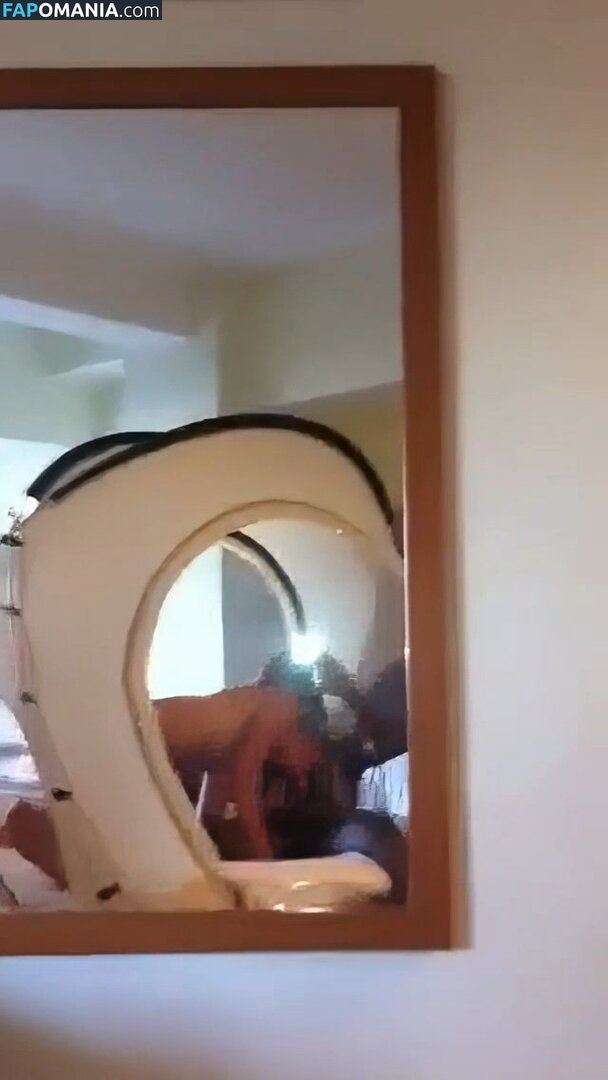 Eilish McColgan Nago Przeciekłe zdjęcie #18