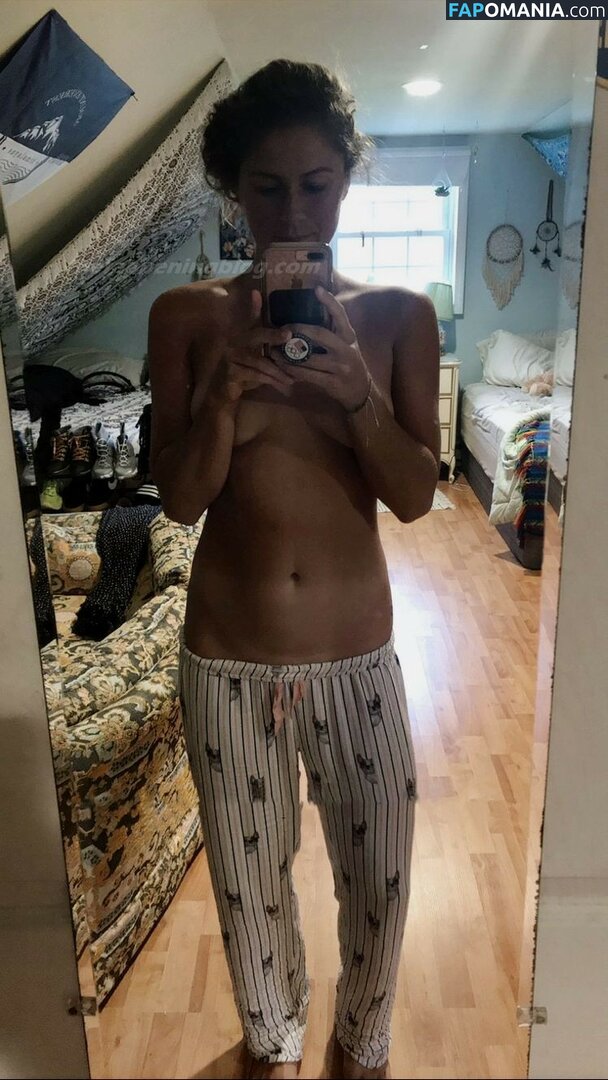 Elizabeth Beisel Nago Przeciekłe zdjęcie #1