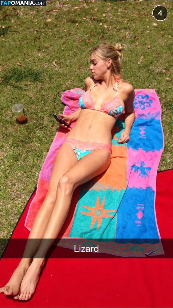 Elizabeth Turner Nago Przeciekłe zdjęcie #47