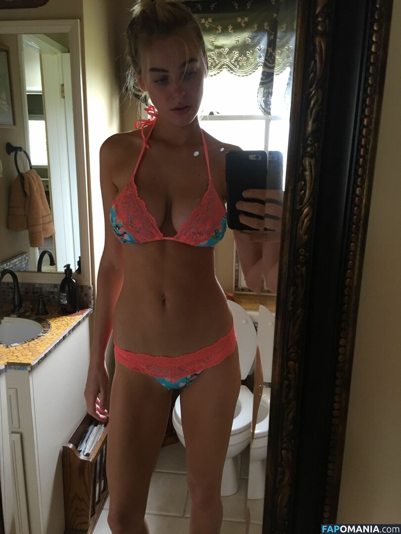 Elizabeth Turner Nago Przeciekłe zdjęcie #57
