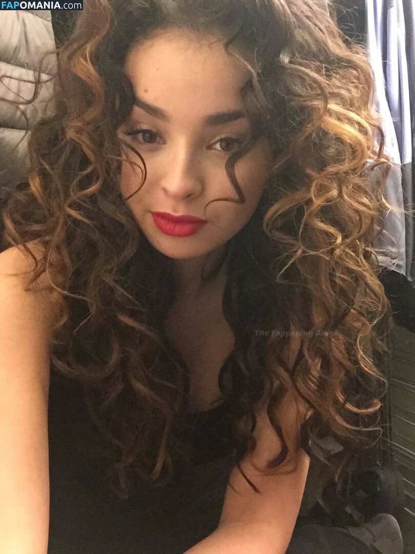 Ella Eyre Nago Przeciekłe zdjęcie #9