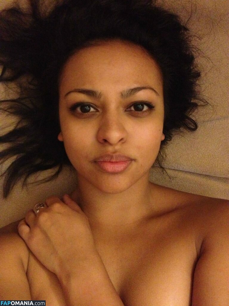 Ellenore Scott Nago Przeciekłe zdjęcie #1