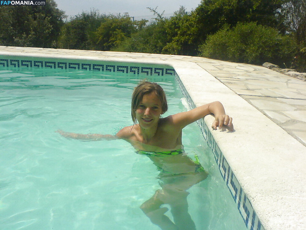 Elodie Varlet Nago Przeciekłe zdjęcie #1