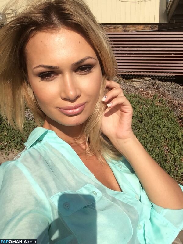 Emma Hernan Nago Przeciekłe zdjęcie #195