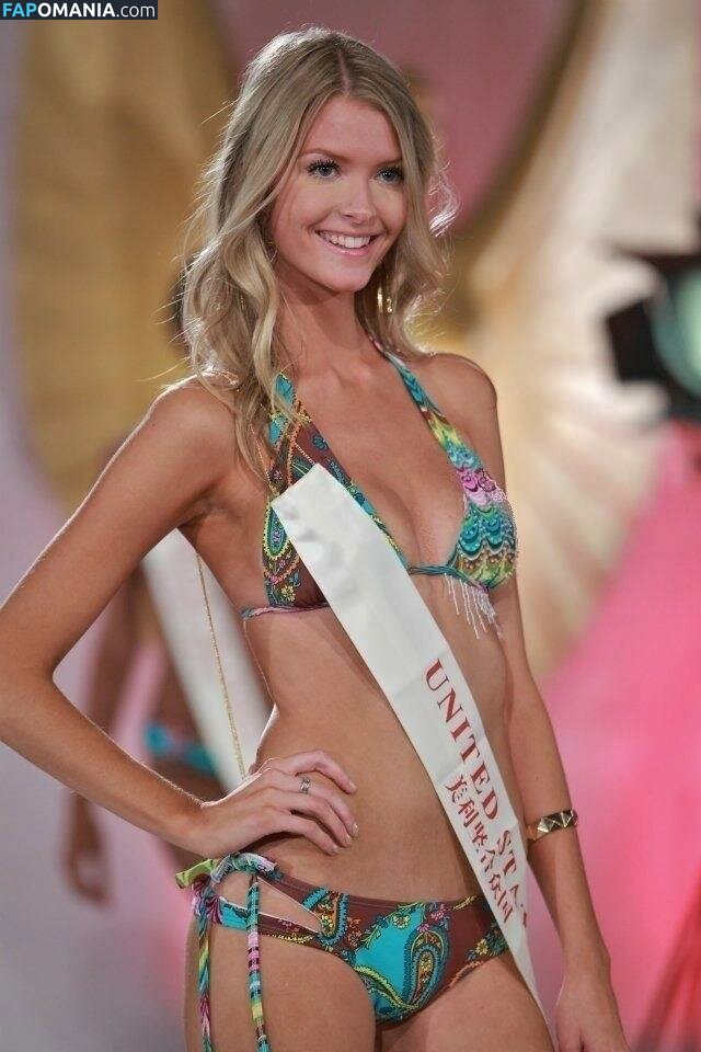 Erin Cummins Nago Przeciekłe zdjęcie #4