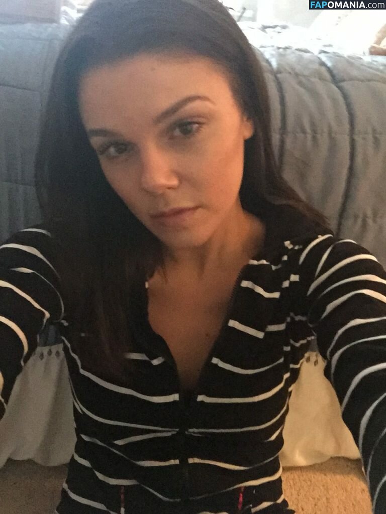 Faye Brookes Nago Przeciekłe zdjęcie #8