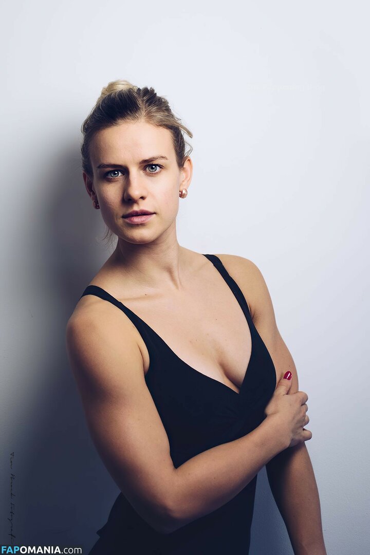 Femke Aaldering Nago Przeciekłe zdjęcie #9