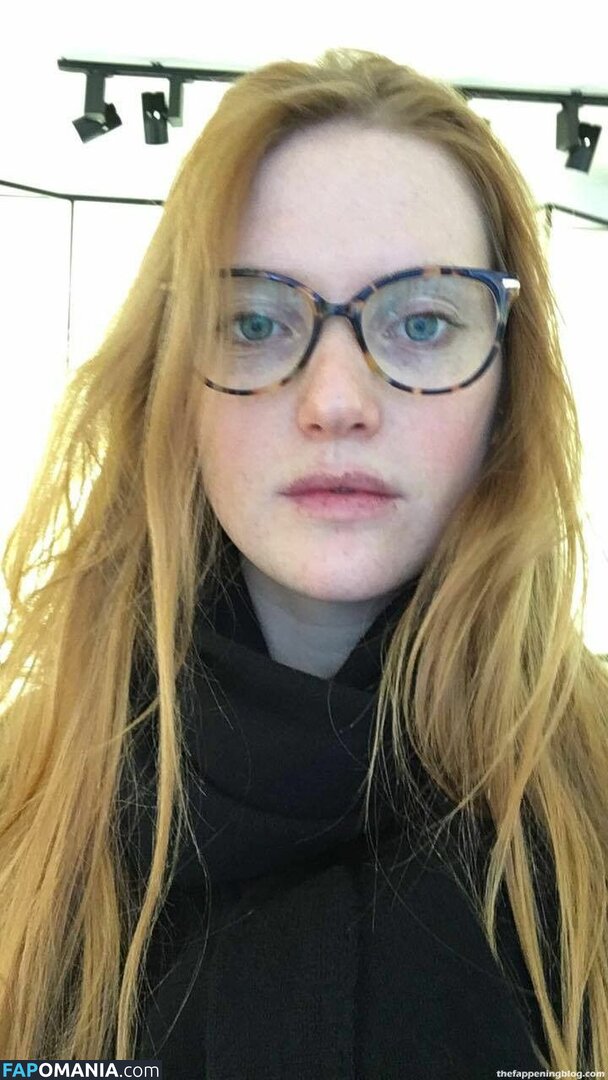 Fleur Geffrier Nago Przeciekłe zdjęcie #24