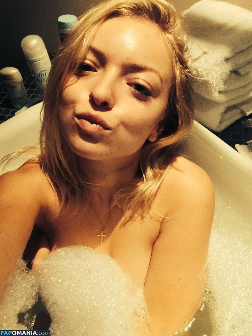 Francesca Eastwood Nago Przeciekłe zdjęcie #2