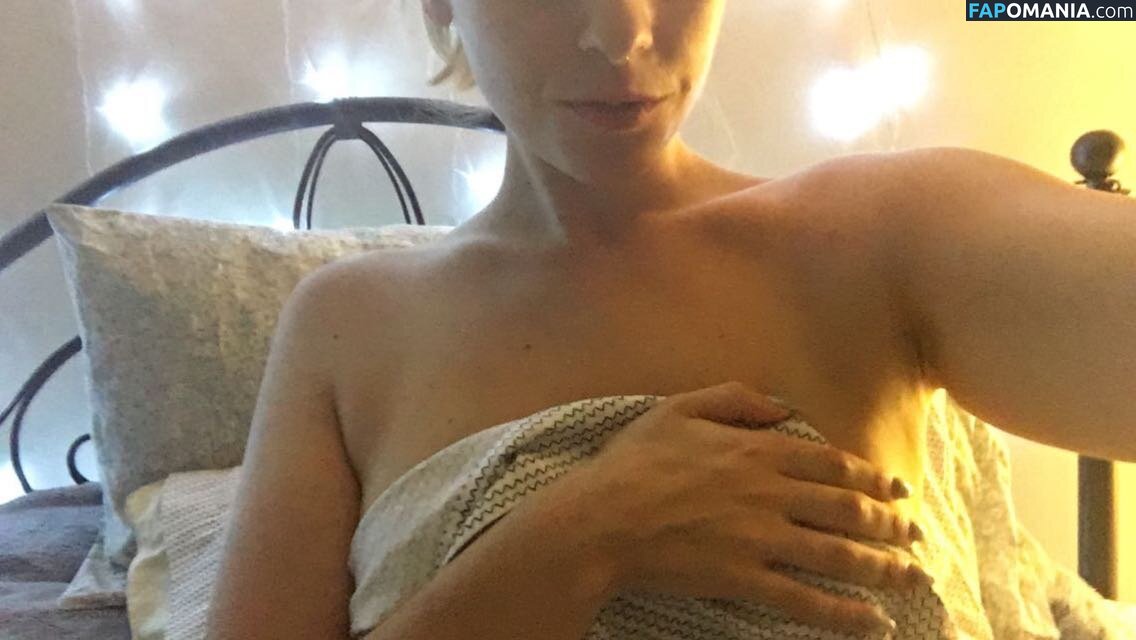 Hannah Schewel Nago Przeciekłe zdjęcie #52