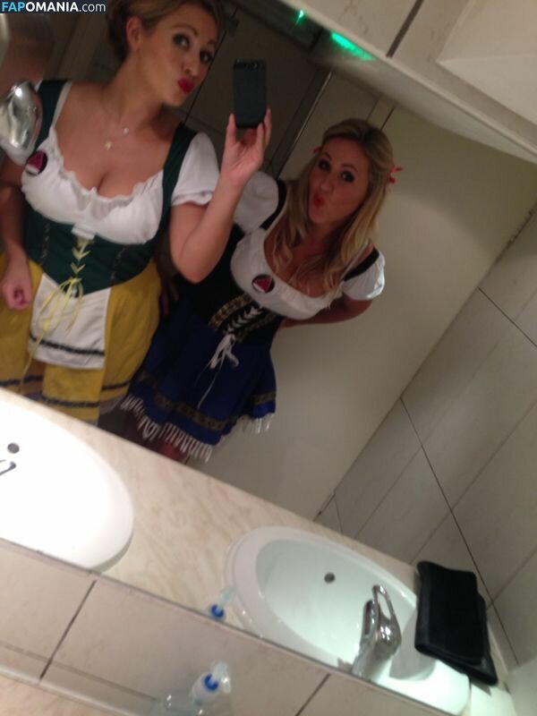 Hayley McQueen Nago Przeciekłe zdjęcie #14