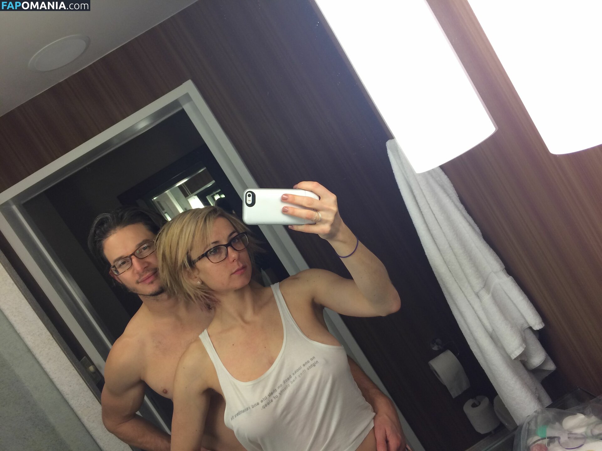 Iliza Shlesinger Nago Przeciekłe zdjęcie #28