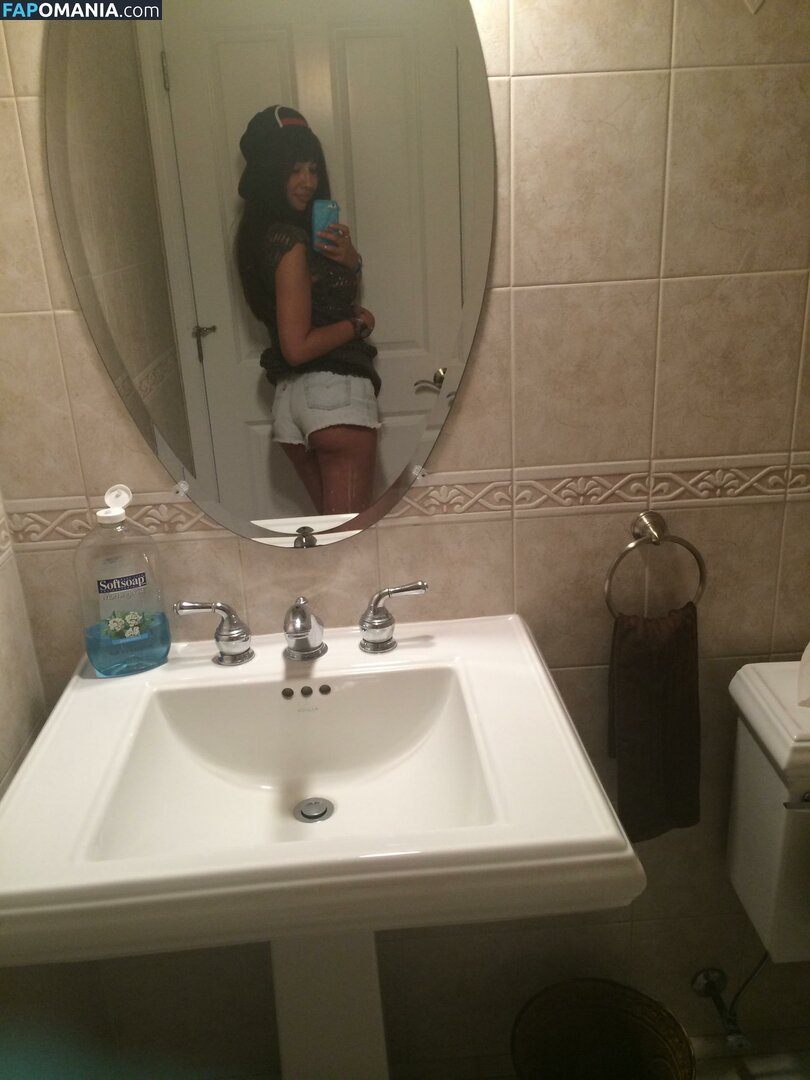 Jackie Cruz Nago Przeciekłe zdjęcie #15