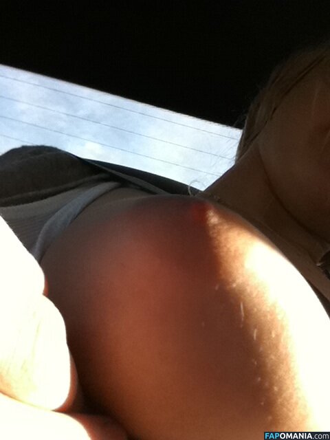 Jennifer Lawrence Nago Przeciekłe zdjęcie #25