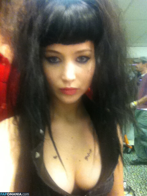 Jennifer Lawrence Nago Przeciekłe zdjęcie #43