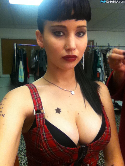 Jennifer Lawrence Nago Przeciekłe zdjęcie #45