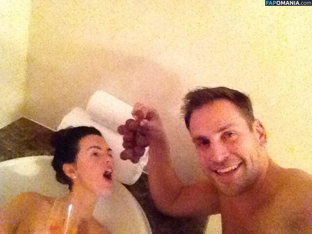 Jennifer Metcalfe Nago Przeciekłe zdjęcie #18