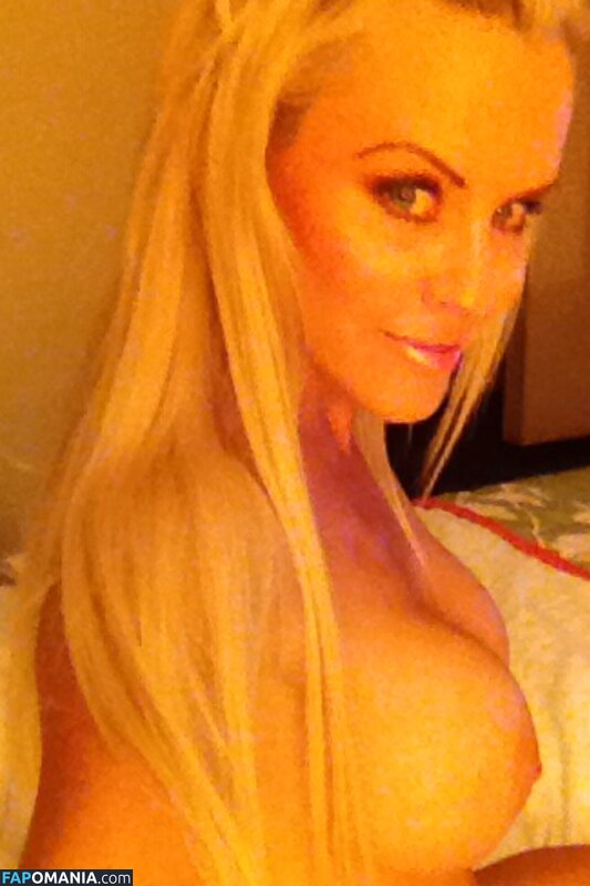 Jenny McCarthy Nago Przeciekłe zdjęcie #7