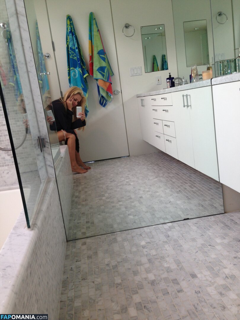 Jenny McCarthy Nago Przeciekłe zdjęcie #19