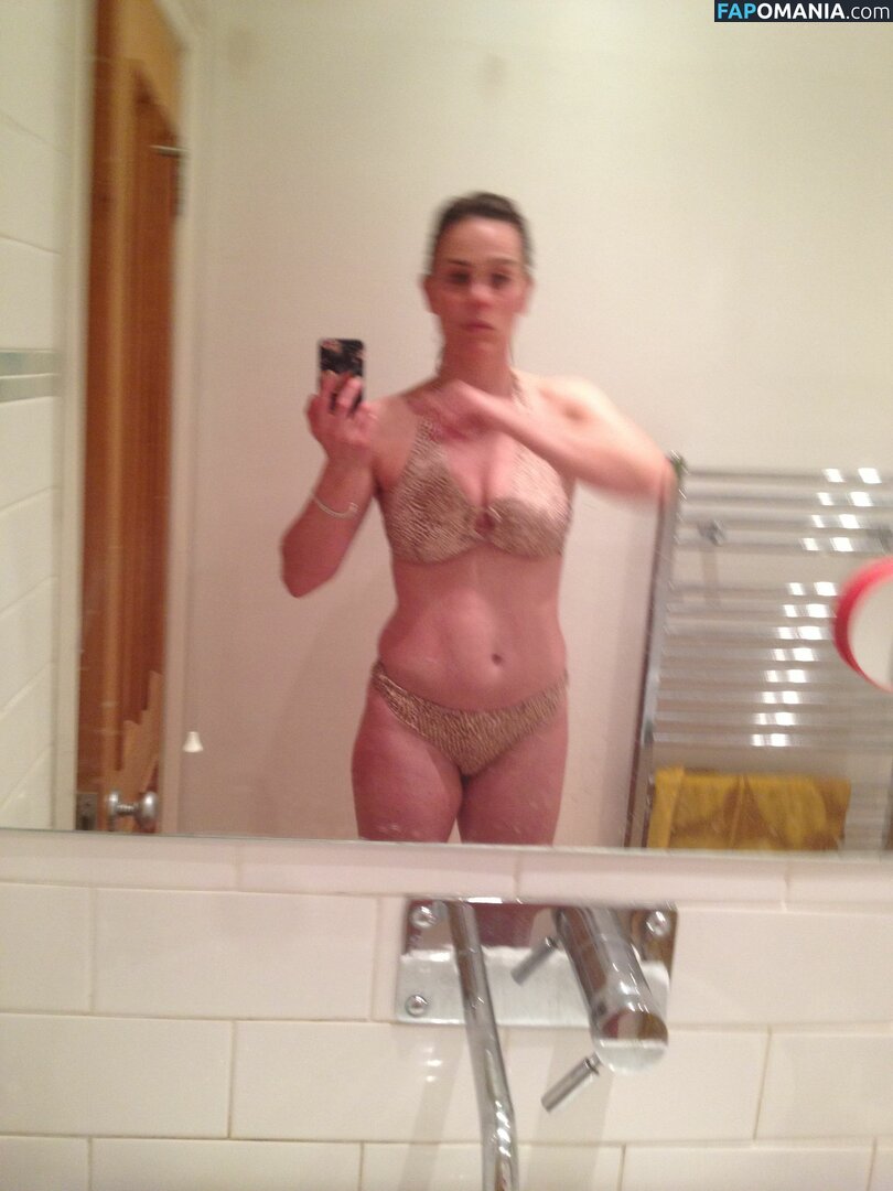 Jill Halfpenny Nago Przeciekłe zdjęcie #11