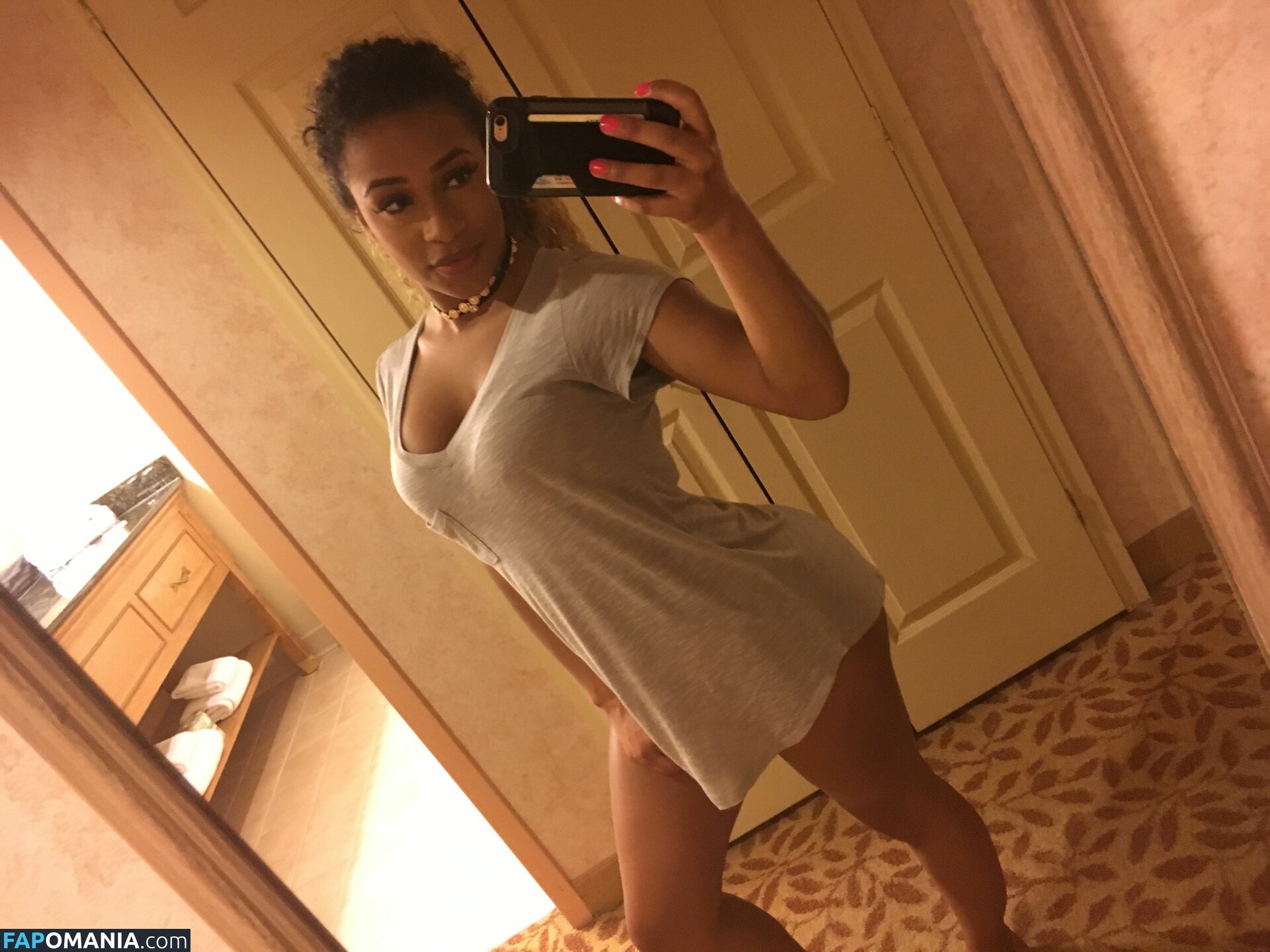 JoJo Offerman Nago Przeciekłe zdjęcie #54