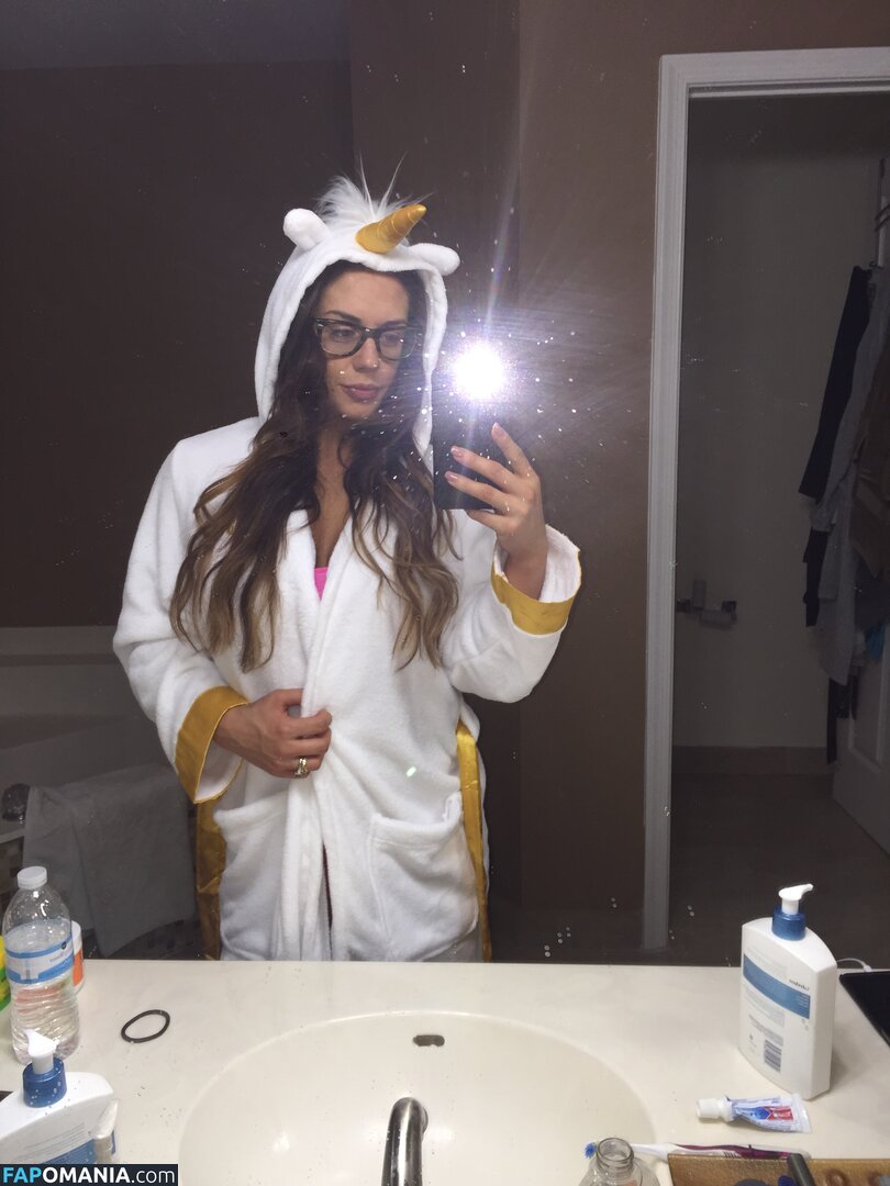 Kaitlyn WWE Nago Przeciekłe zdjęcie #72
