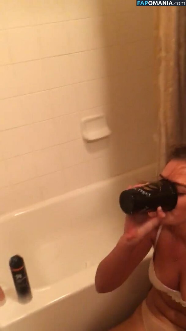 Kassidy Cook Nago Przeciekłe zdjęcie #33