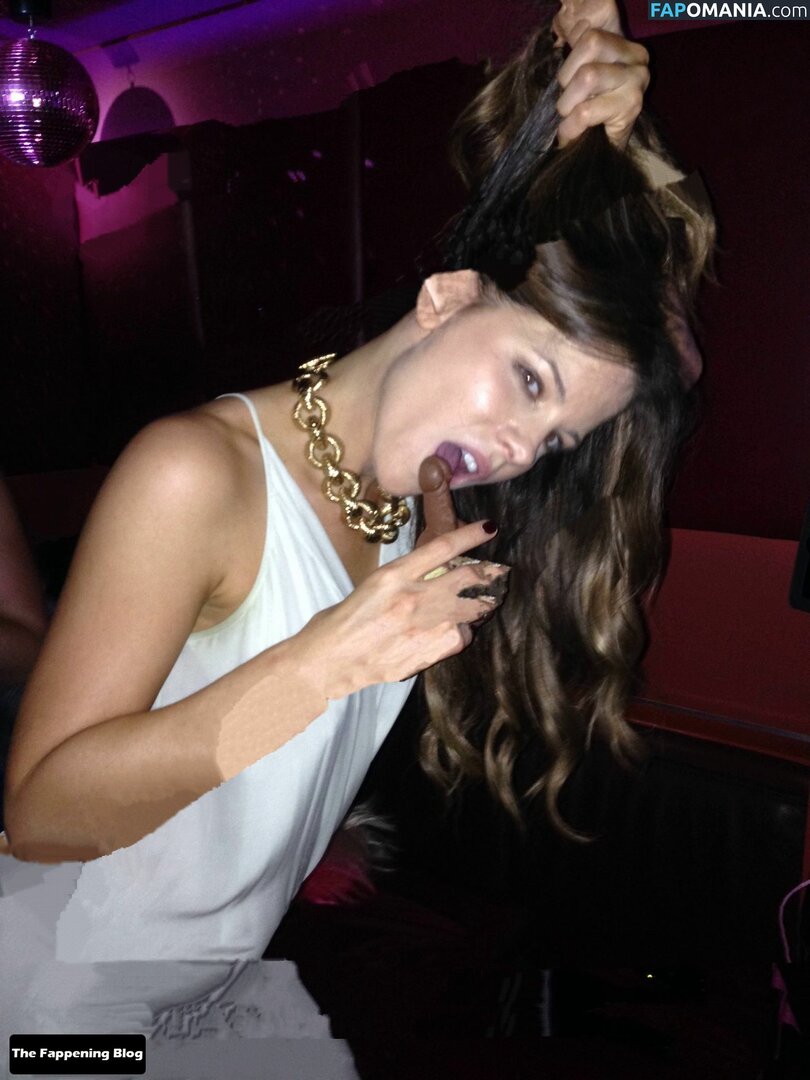 Kate Beckinsale Nago Przeciekłe zdjęcie #1