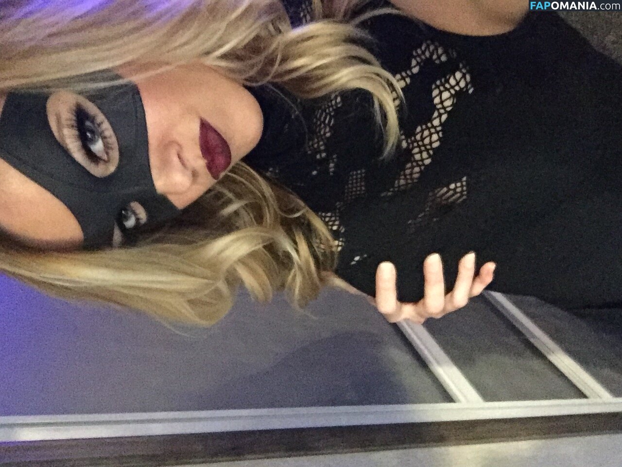 Katie Cassidy Nago Przeciekłe zdjęcie #32