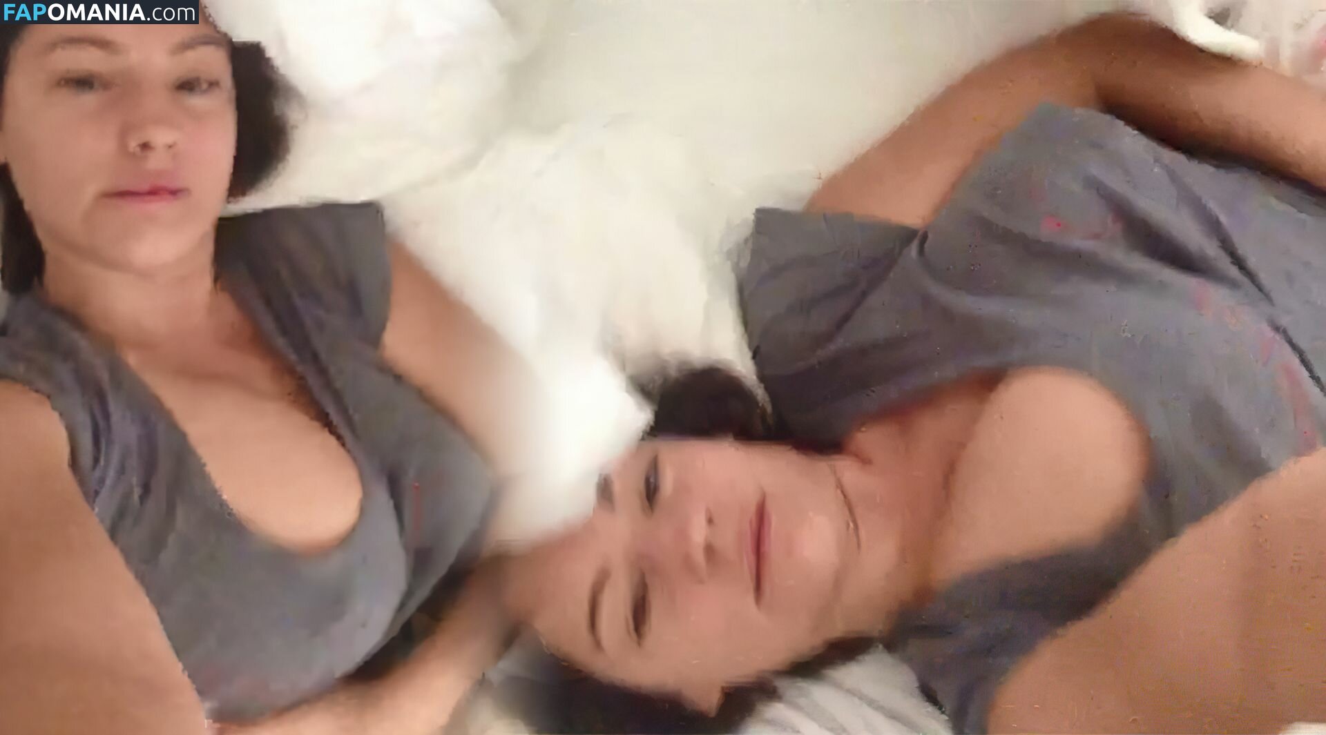 Kelly Brook Nago Przeciekłe zdjęcie #51