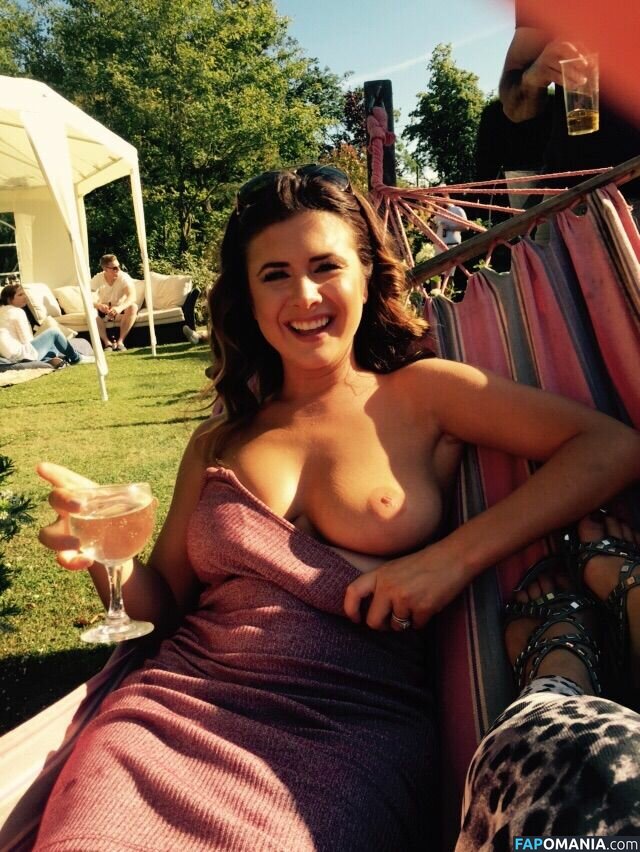 Kelly Hall Nago Przeciekłe zdjęcie #18