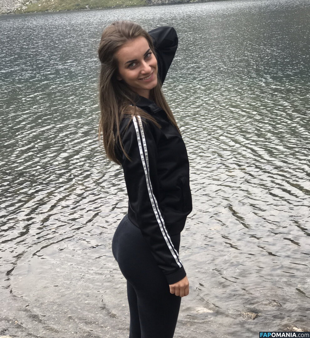 Kelsey Laverack Nago Przeciekłe zdjęcie #50