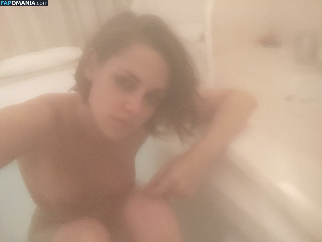 Kristen Stewart Nago Przeciekłe zdjęcie #9