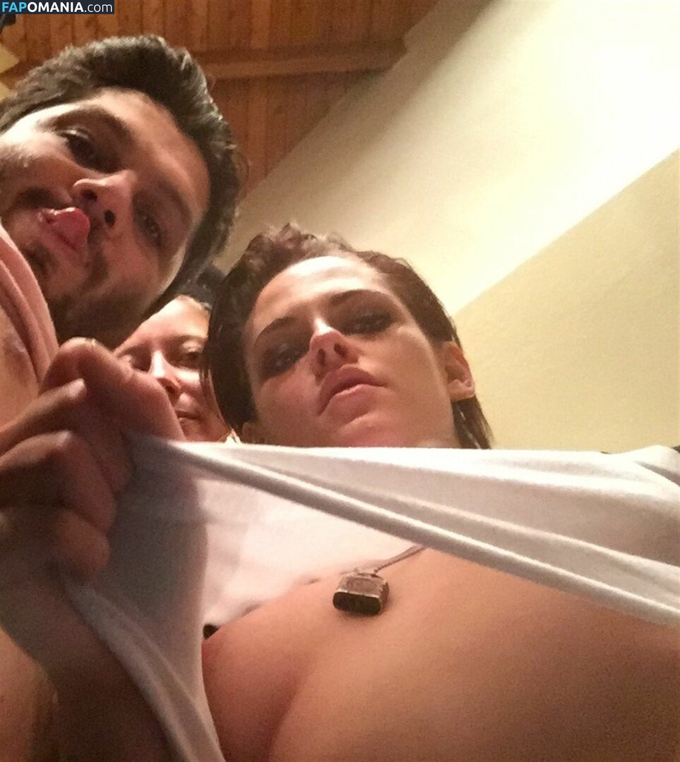 Kristen Stewart Nago Przeciekłe zdjęcie #104