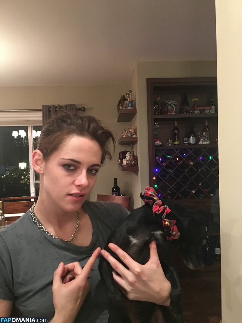Kristen Stewart Nago Przeciekłe zdjęcie #113