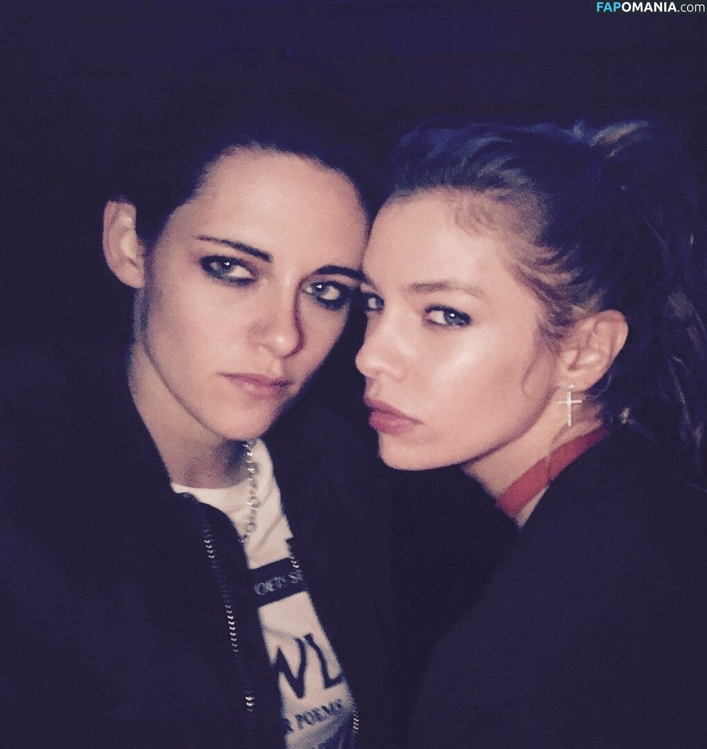 Kristen Stewart Nago Przeciekłe zdjęcie #122