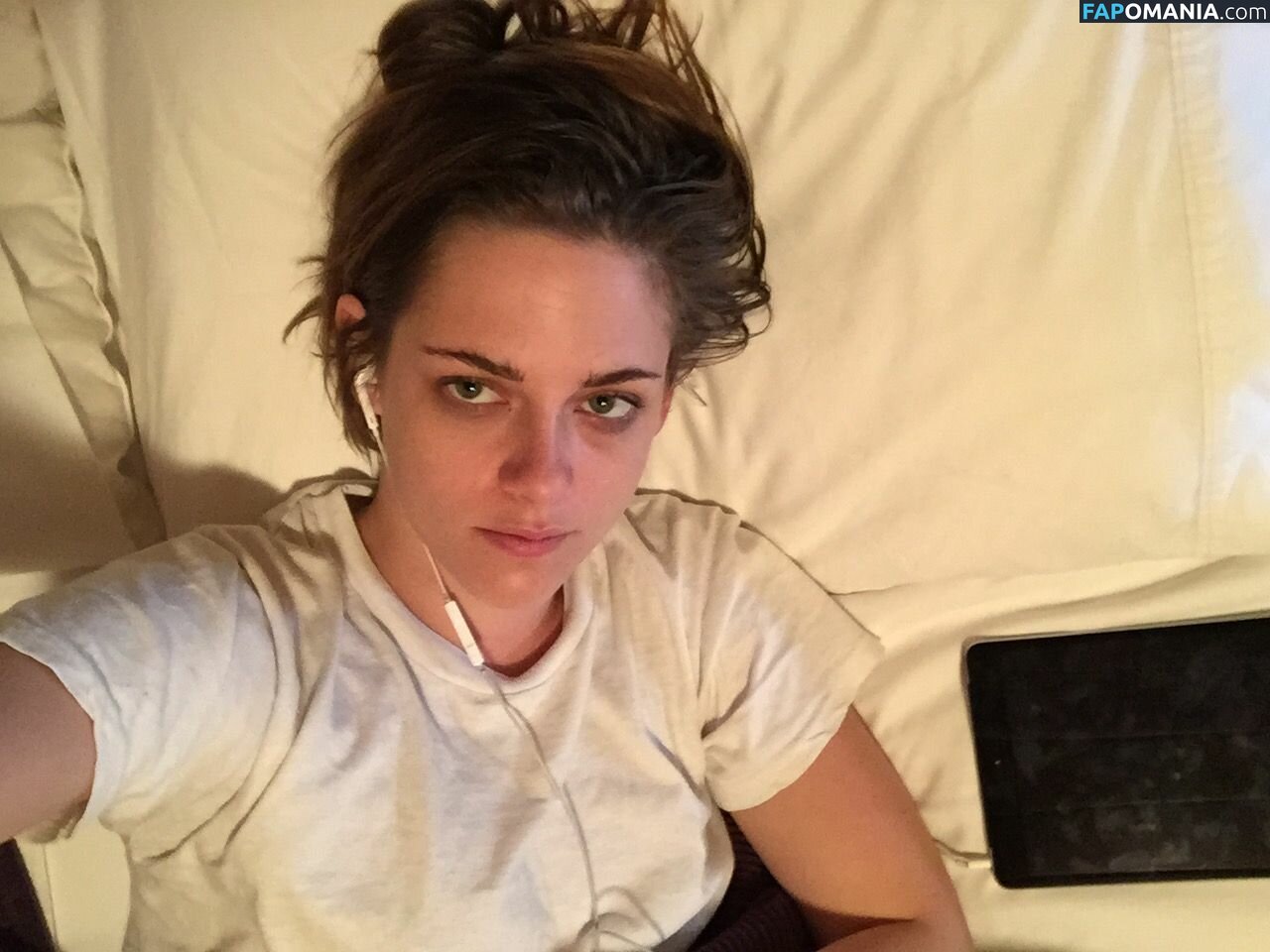 Kristen Stewart Nago Przeciekłe zdjęcie #128