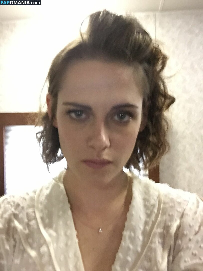 Kristen Stewart Nago Przeciekłe zdjęcie #142