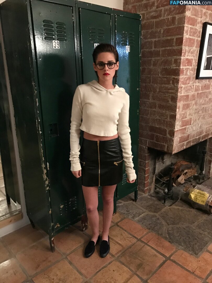 Kristen Stewart Nago Przeciekłe zdjęcie #213