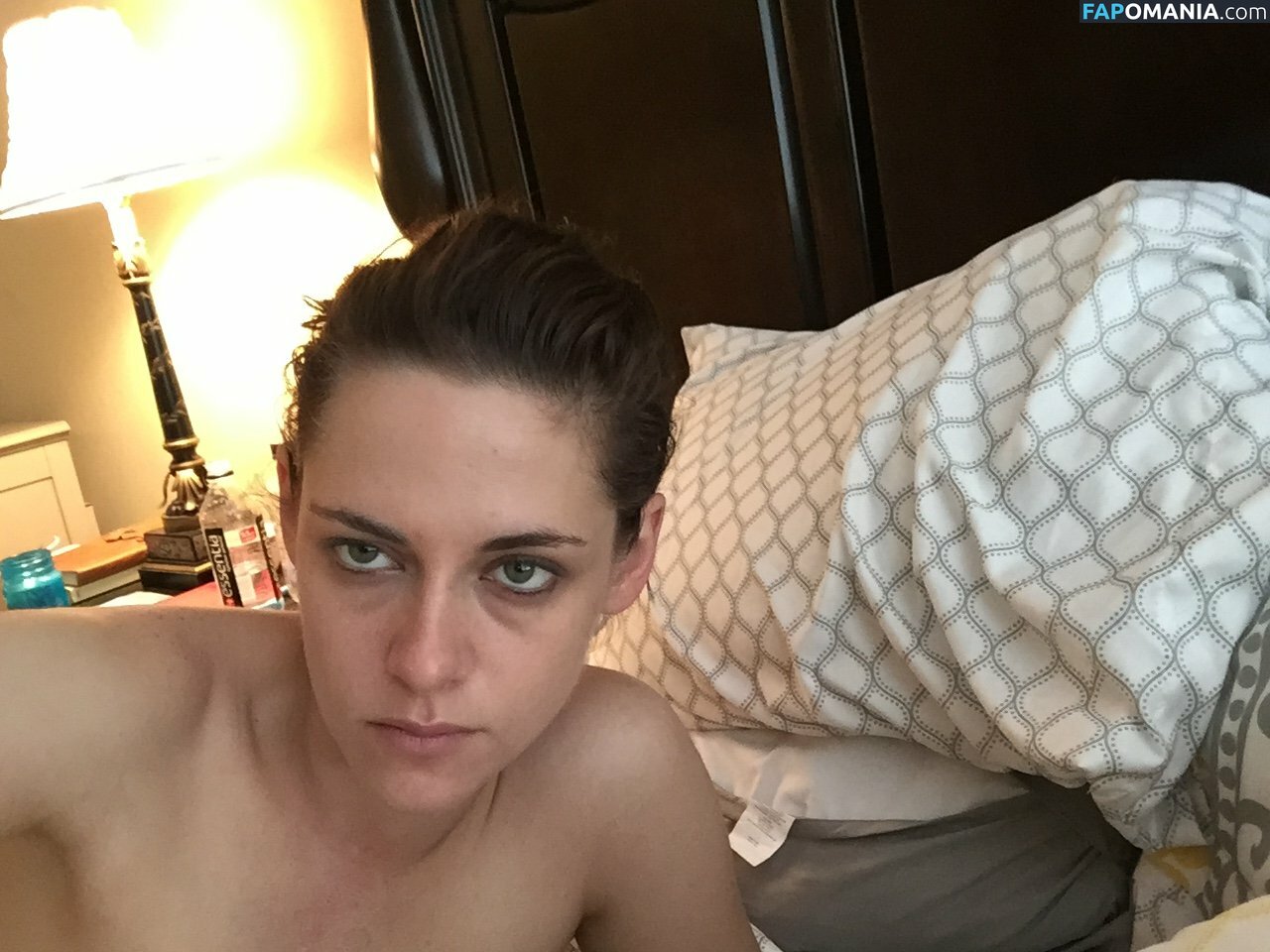 Kristen Stewart Nago Przeciekłe zdjęcie #222