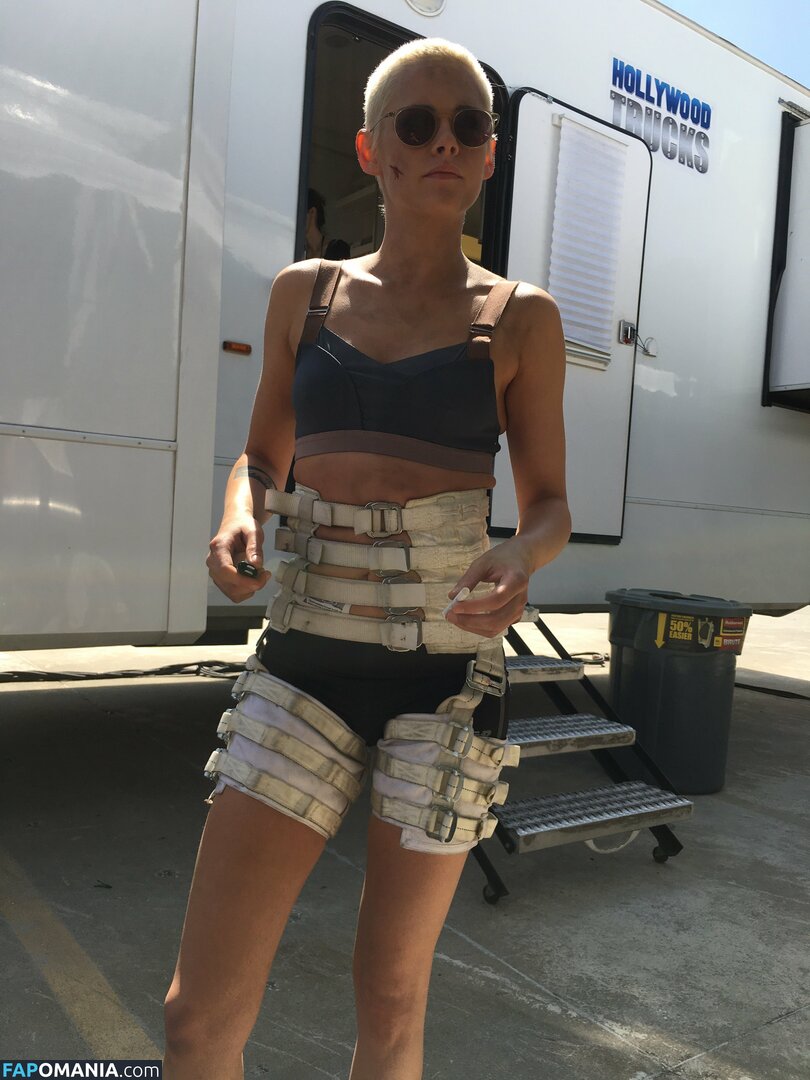 Kristen Stewart Nago Przeciekłe zdjęcie #312