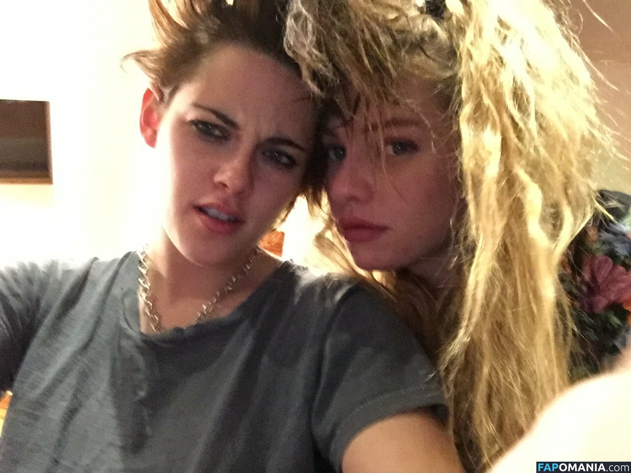Kristen Stewart Nago Przeciekłe zdjęcie #314