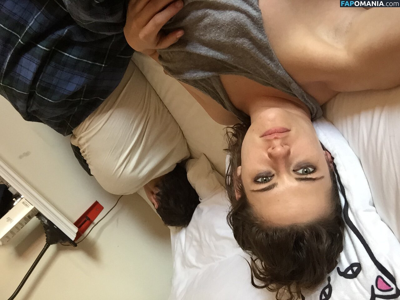 Kristen Stewart Nago Przeciekłe zdjęcie #415