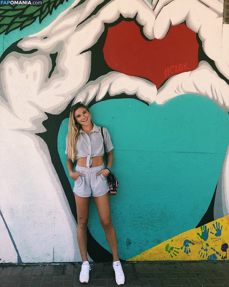 Kristie Mewis Nago Przeciekłe zdjęcie #9